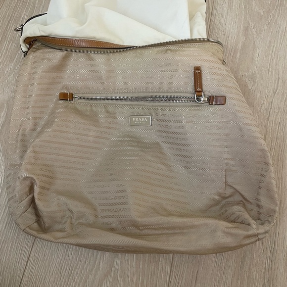 Vintage Prada Bag 🤍 - Picture 4 of 16
